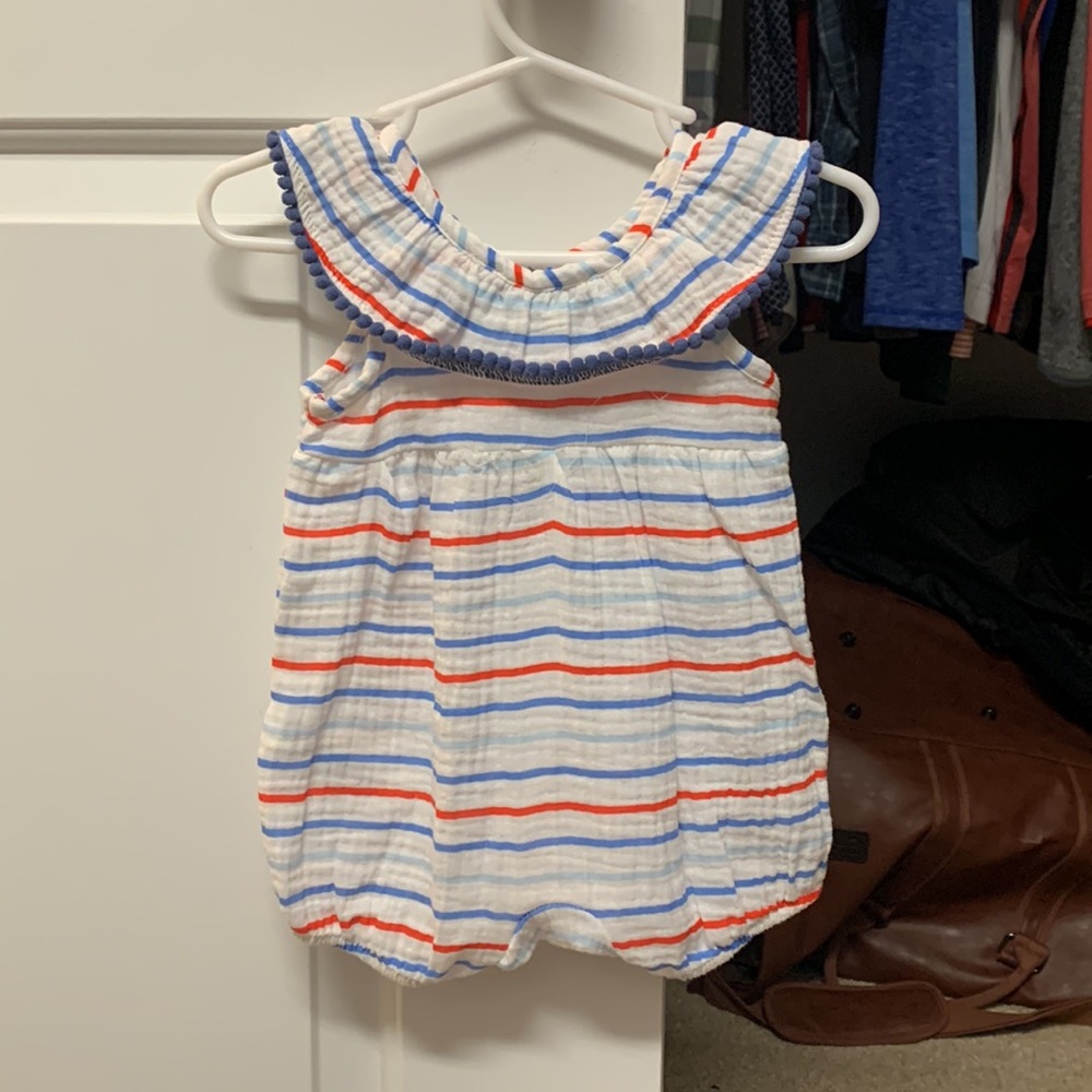 Baby girl summer muslin romper with bow - Picture 2 of 4